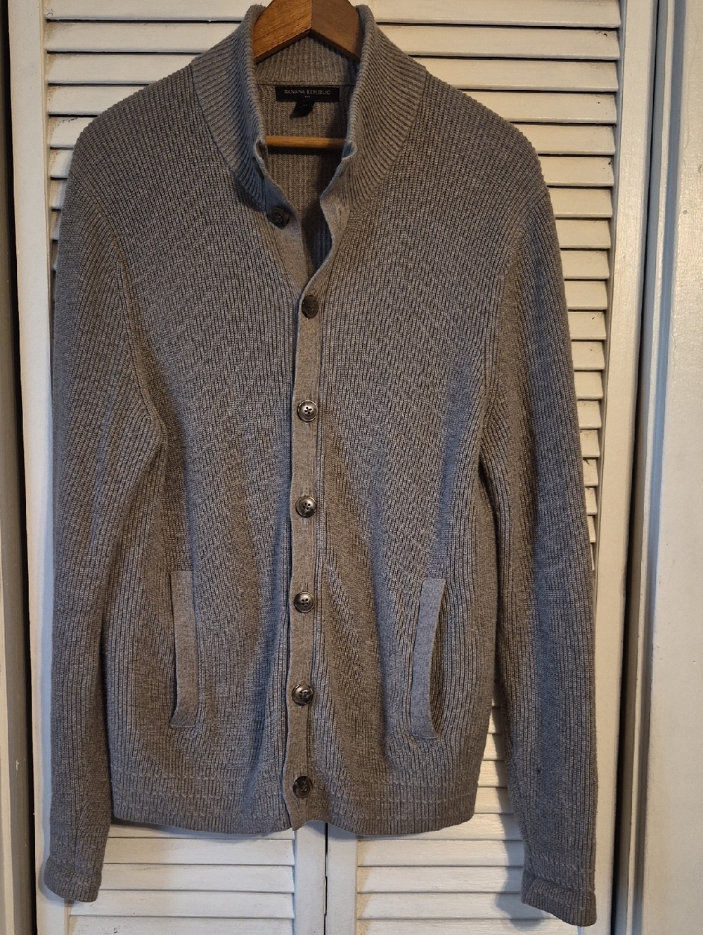 Banana Republic Men's Heather Gray Oatmeal Button Shaw Cardigan With Pockets
